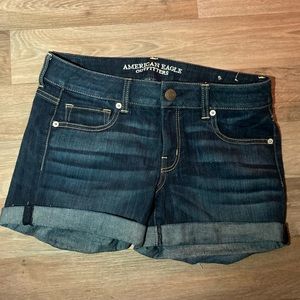American eagle dark denim jean shorts sz 8 M